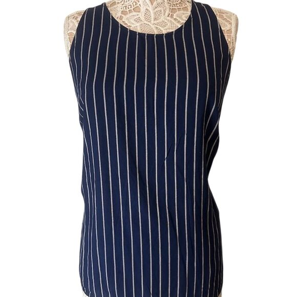 Old Navy Women's XL Blue Striped Sleeveless Tank Top Casual Summer - Picture 1 of 5